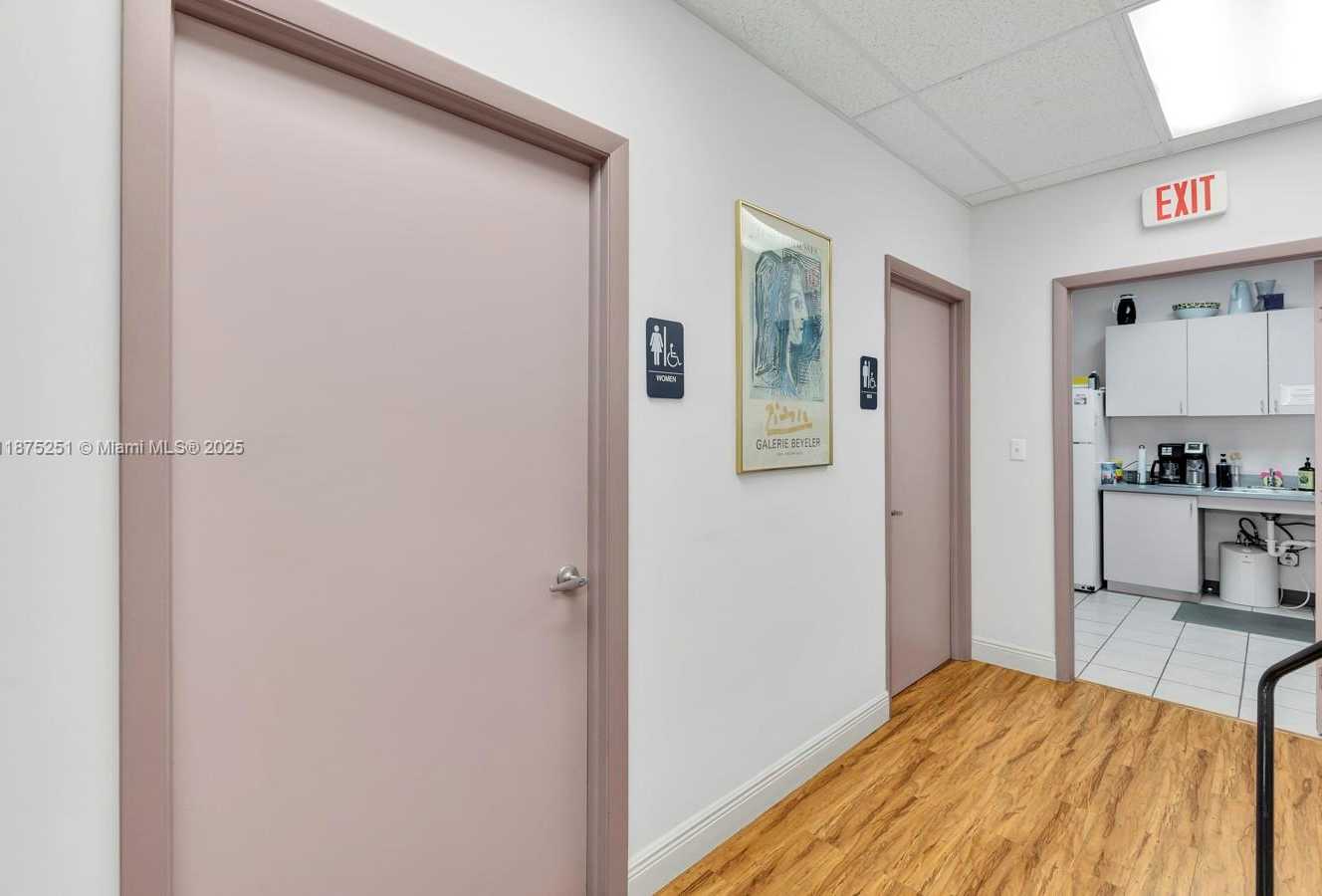 Small Image of 6181 MIAMI LAKES DR E, Miami Lakes Number 26