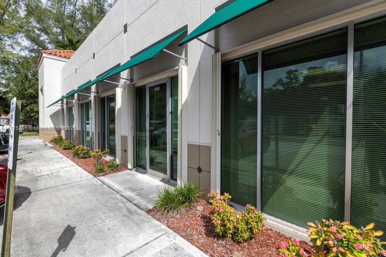 Small Image of 6181 MIAMI LAKES DR E, Miami Lakes Number 7