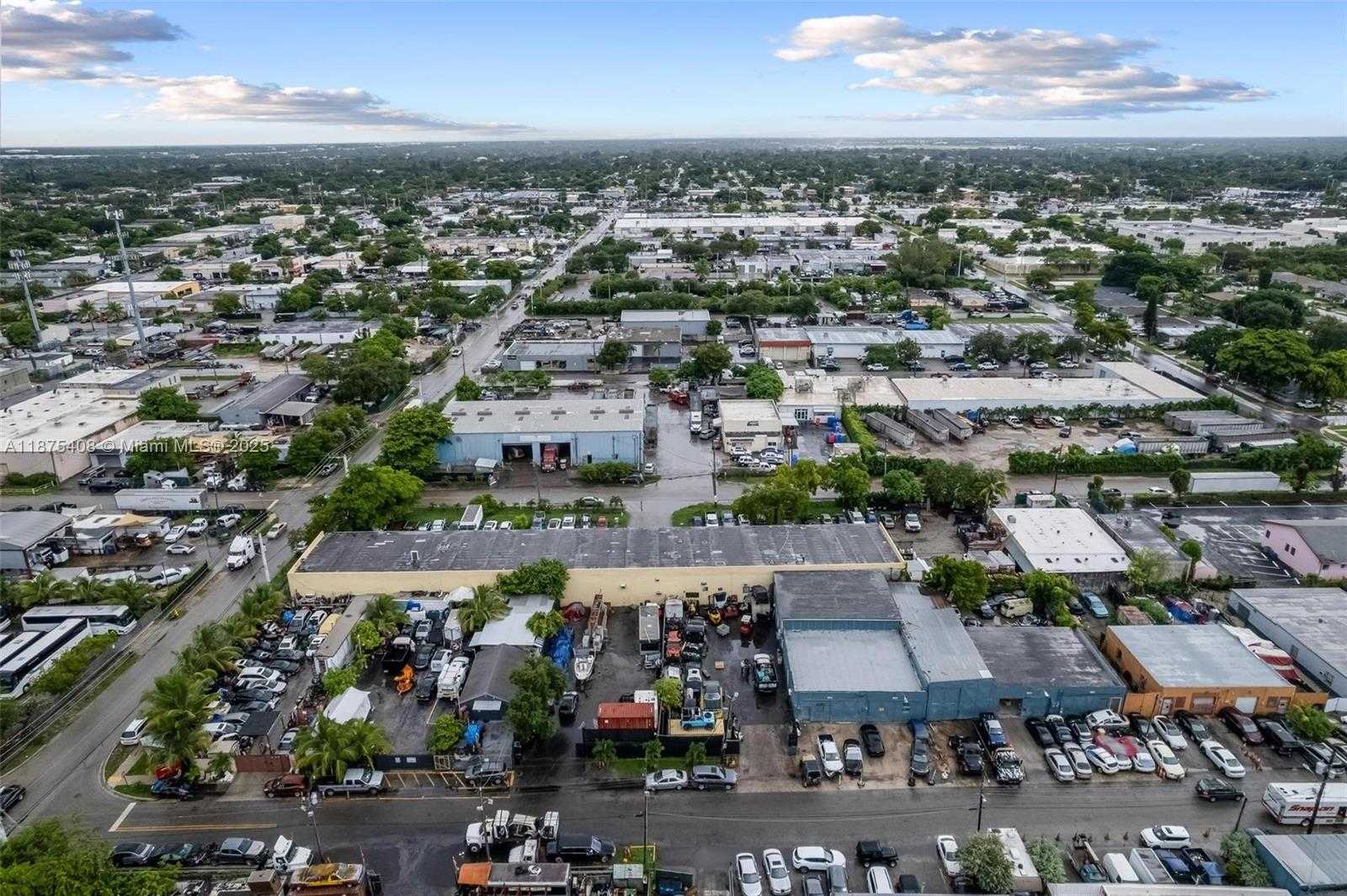 Small Image of 2201 SOUTH WEST 57TH AVE #7 (aka # 2215), West Park Number 32