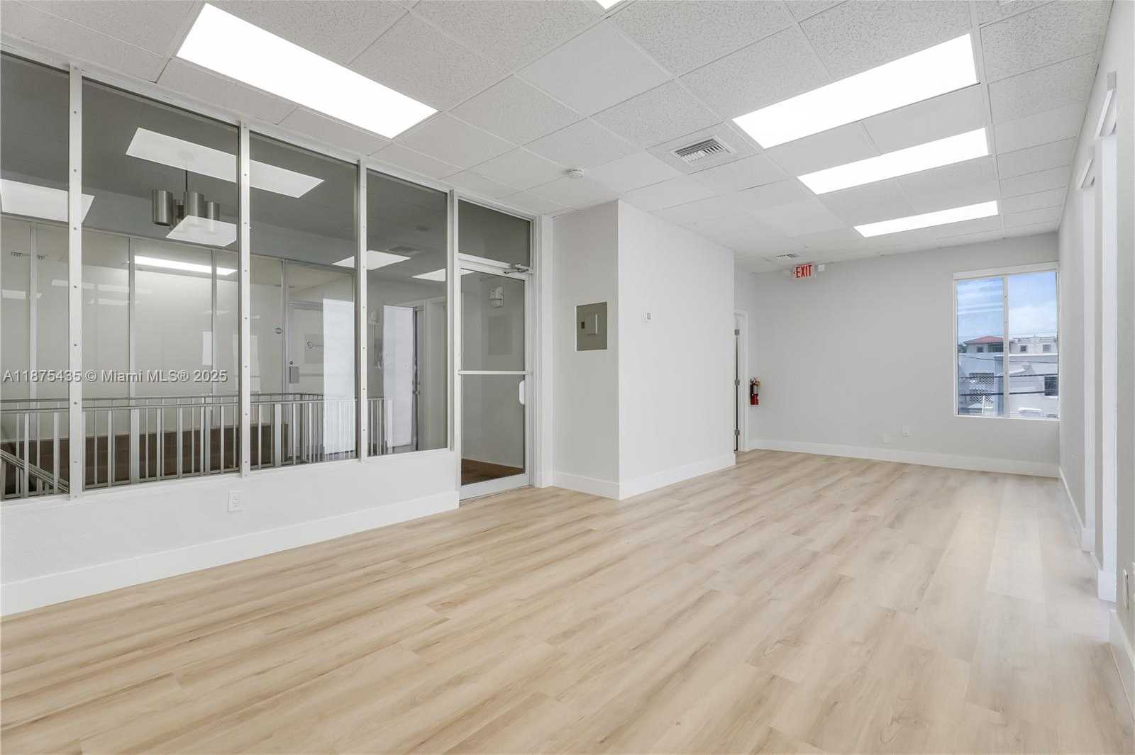 Small Image of 117 MAJORCA AVE, Coral Gables Number 13