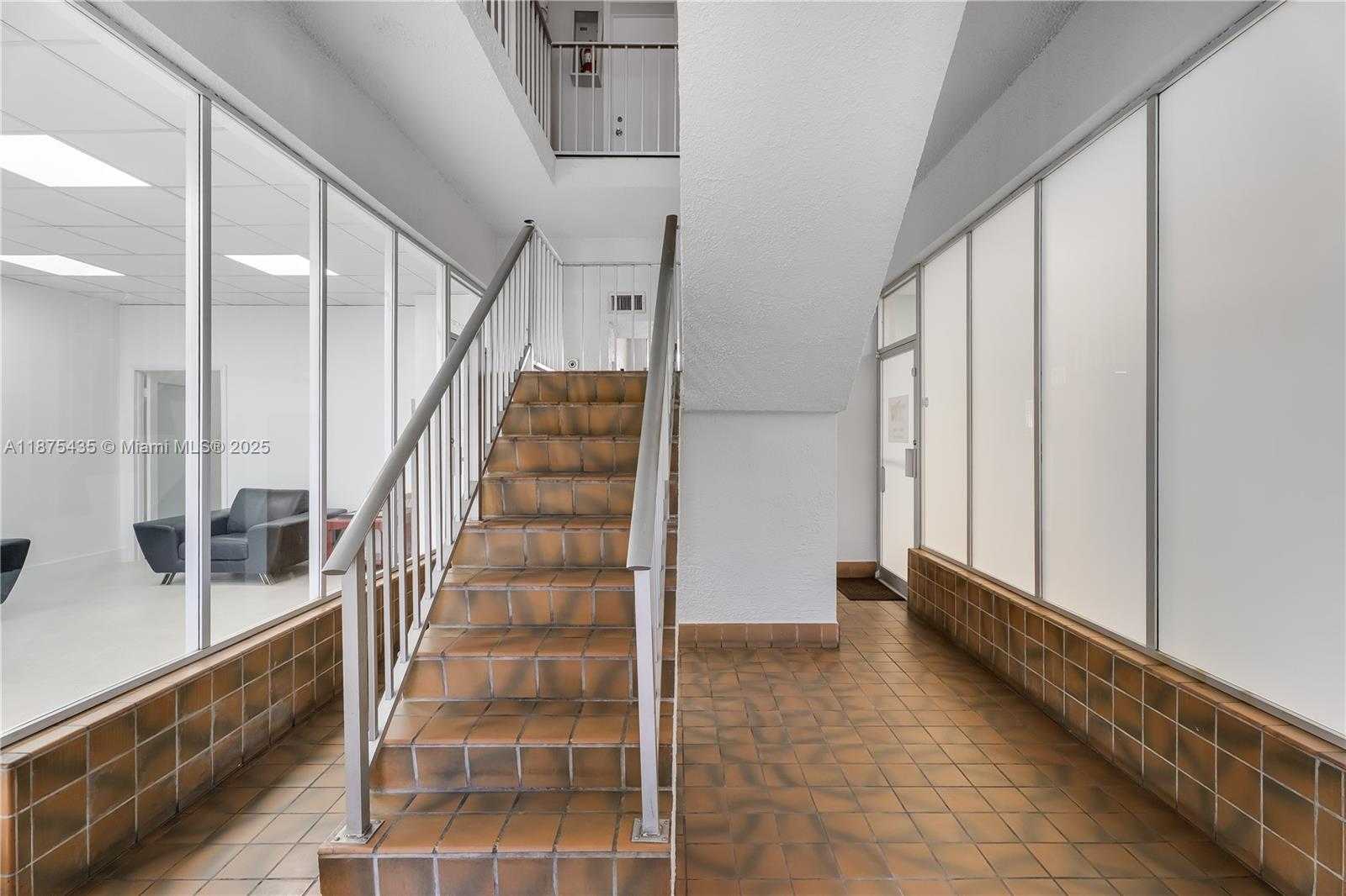 Small Image of 117 MAJORCA AVE, Coral Gables Number 28