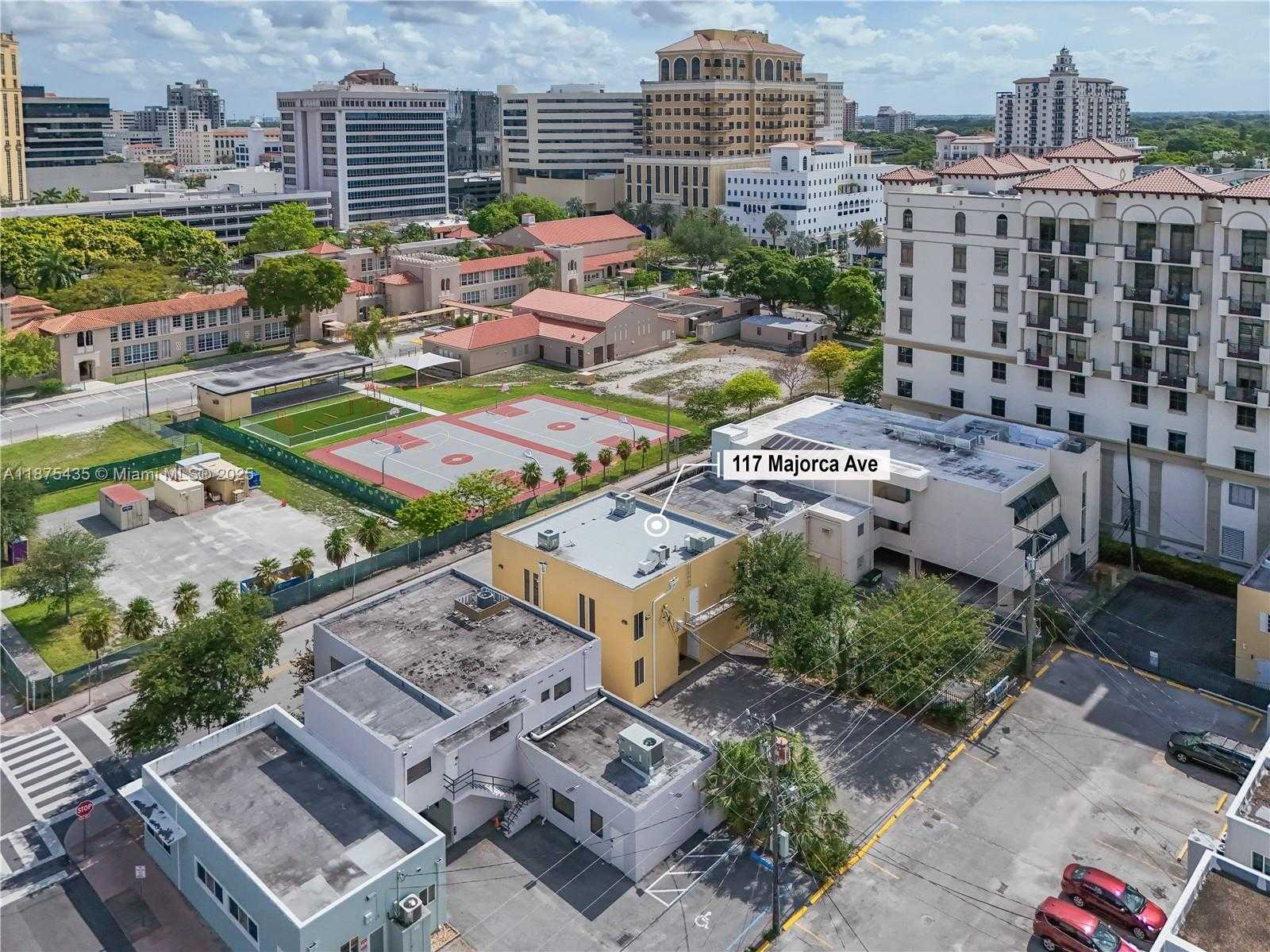 Small Image of 117 MAJORCA AVE, Coral Gables Number 8