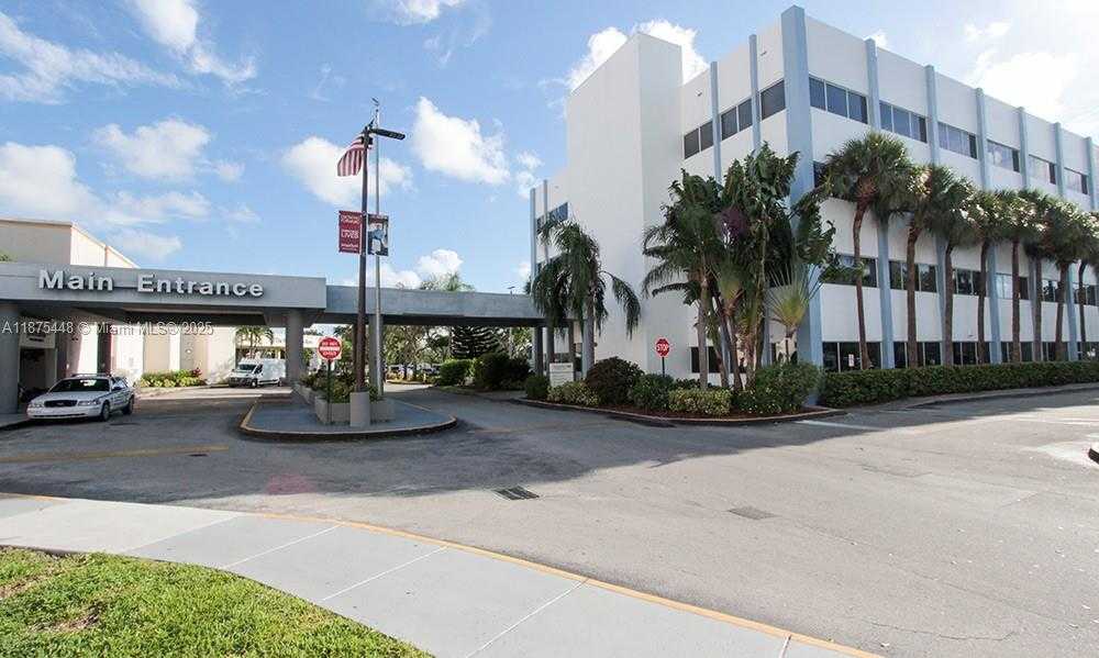 Small Image of 1813 NORTH EAST 163RD ST, North Miami Beach Number 18