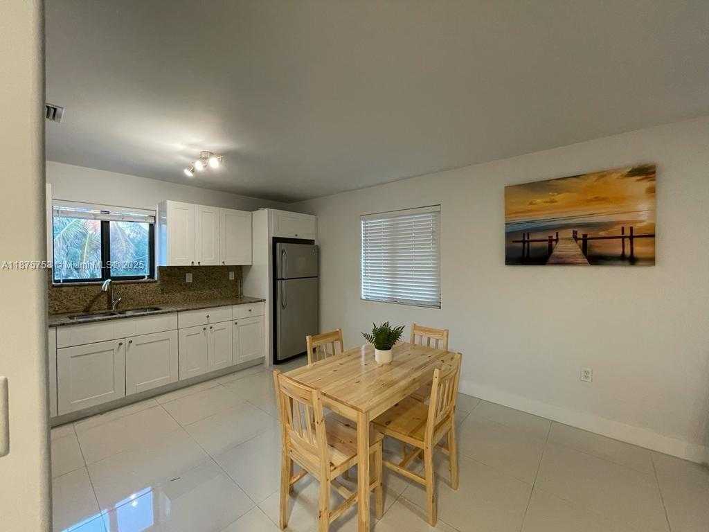 Small Image of 1375 SOUTH WEST 6TH ST, Miami Number 11