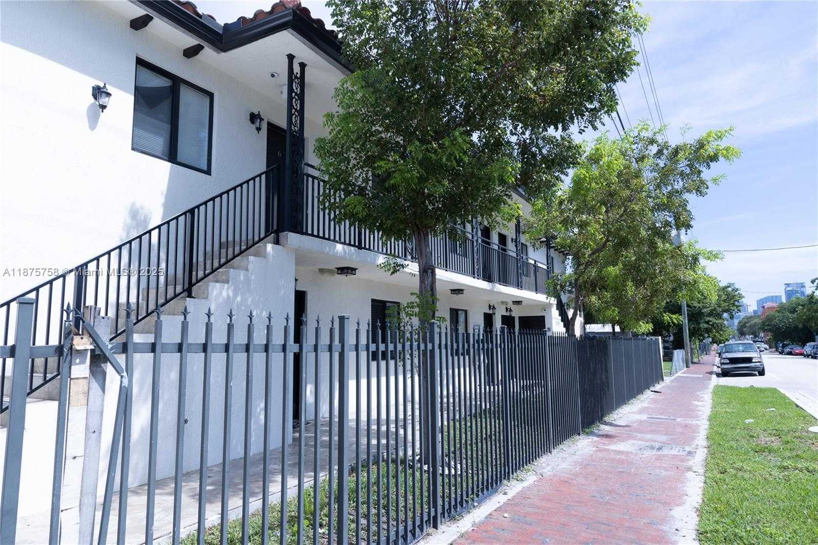 Small Image of 1375 SOUTH WEST 6TH ST, Miami Number 12