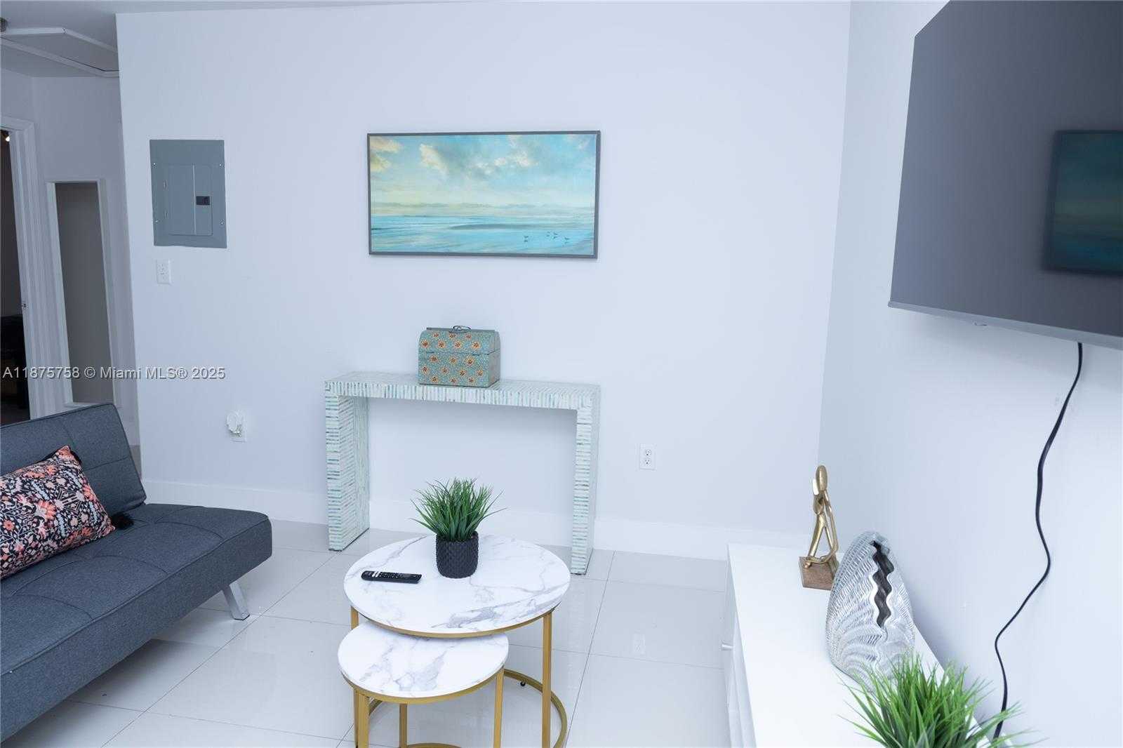 Small Image of 1375 SOUTH WEST 6TH ST, Miami Number 18