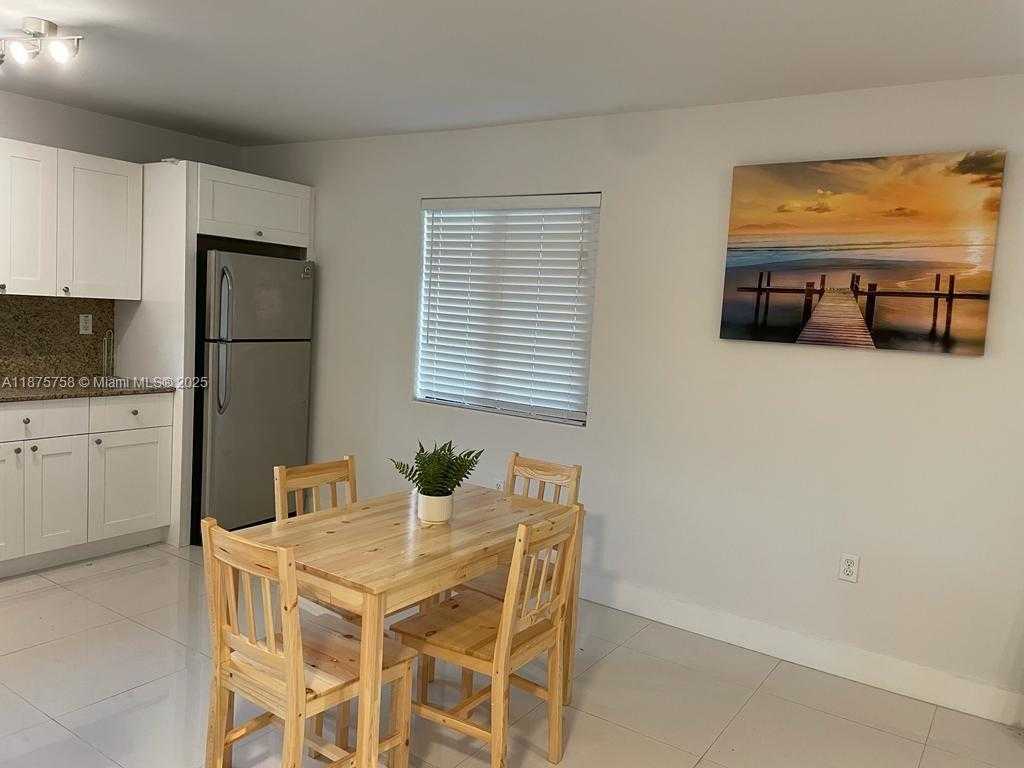 Small Image of 1375 SOUTH WEST 6TH ST, Miami Number 2