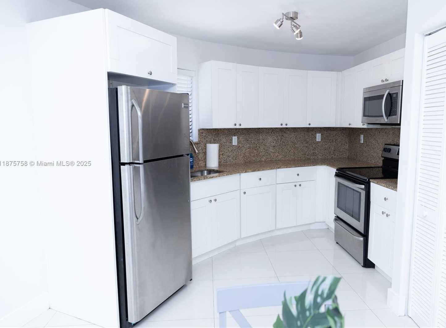 Small Image of 1375 SOUTH WEST 6TH ST, Miami Number 24