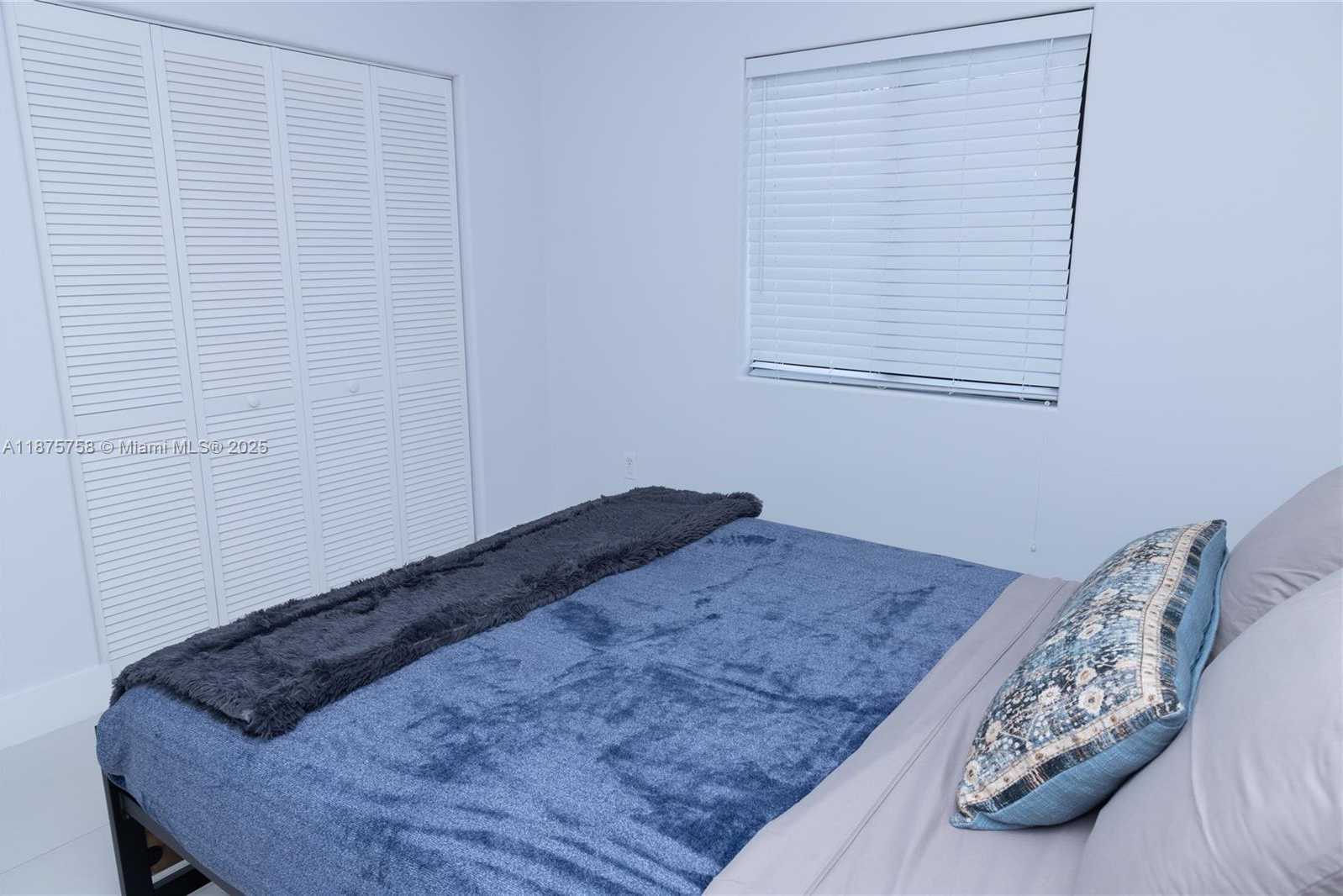 Small Image of 1375 SOUTH WEST 6TH ST, Miami Number 39