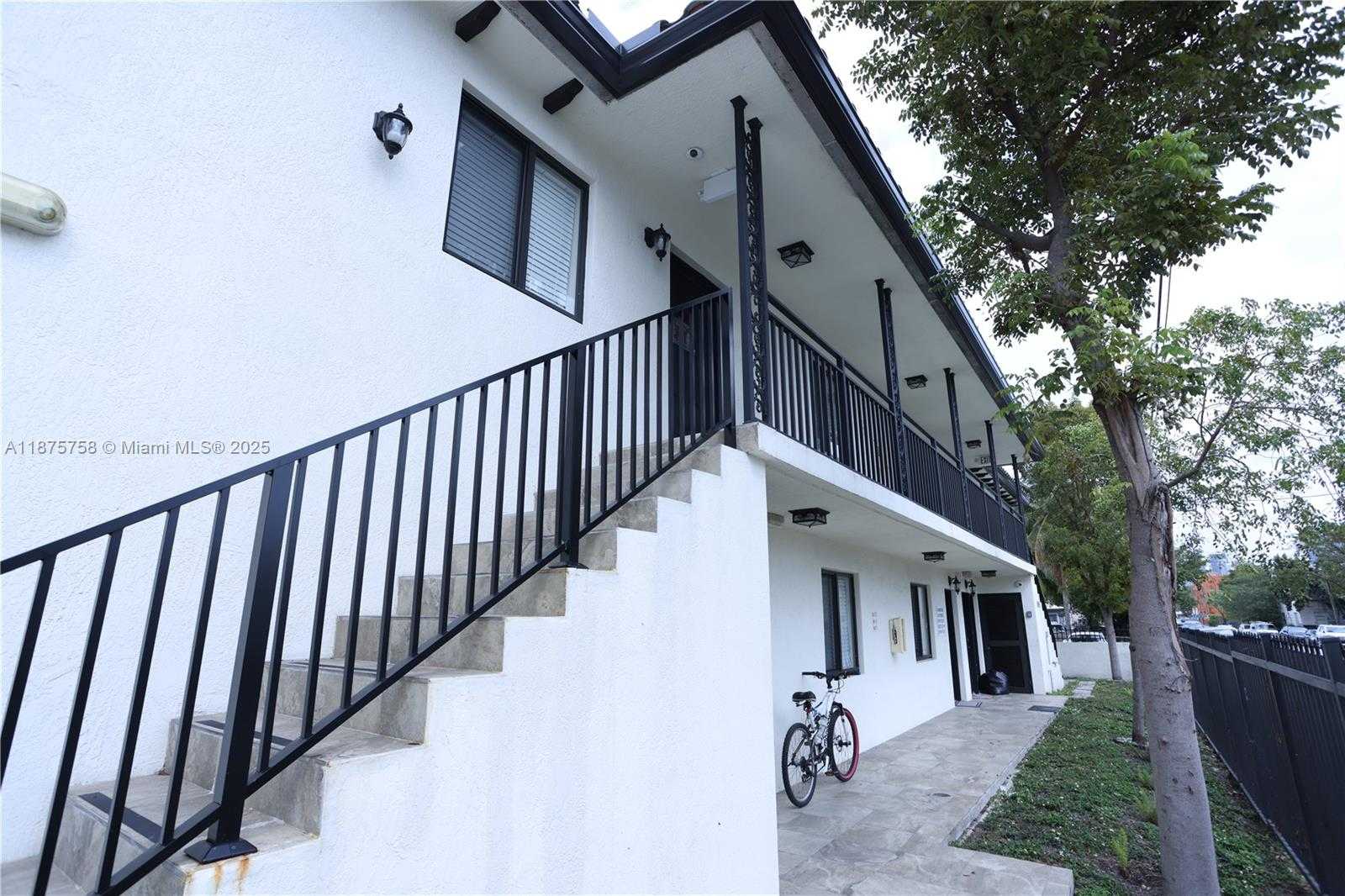 Small Image of 1375 SOUTH WEST 6TH ST, Miami Number 50