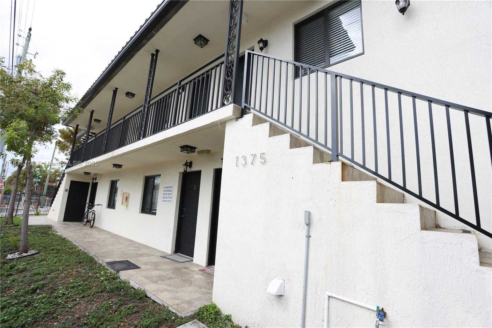 Small Image of 1375 SOUTH WEST 6TH ST, Miami Number 52