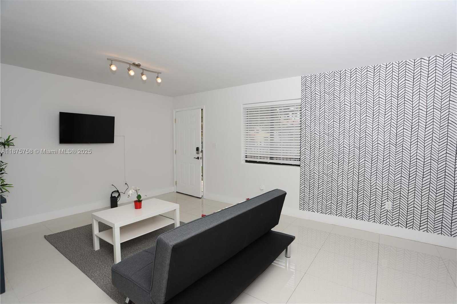 Small Image of 1375 SOUTH WEST 6TH ST, Miami Number 63