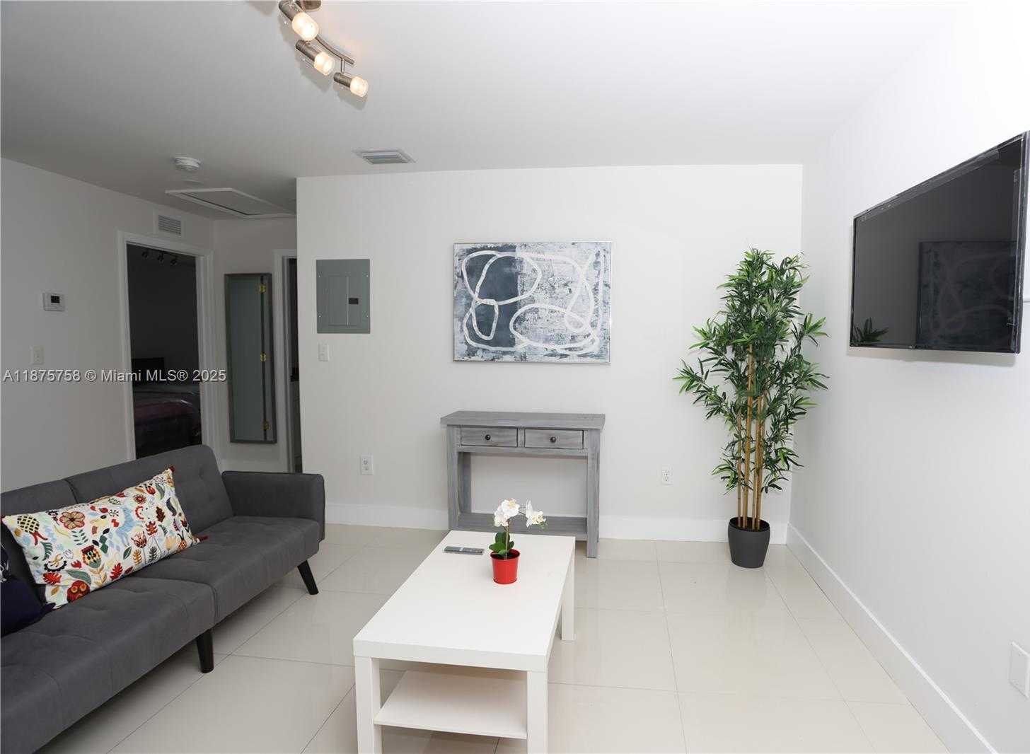 Small Image of 1375 SOUTH WEST 6TH ST, Miami Number 66