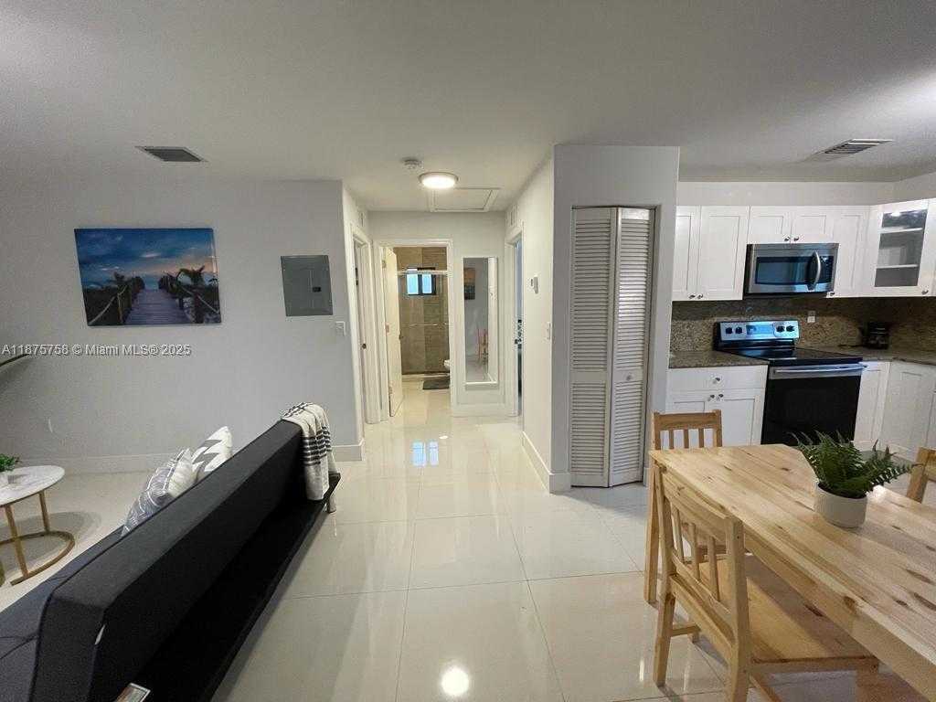 Small Image of 1375 SOUTH WEST 6TH ST, Miami Number 75