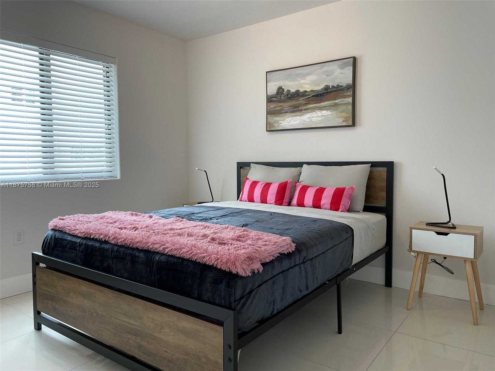 Small Image of 1375 SOUTH WEST 6TH ST, Miami Number 79