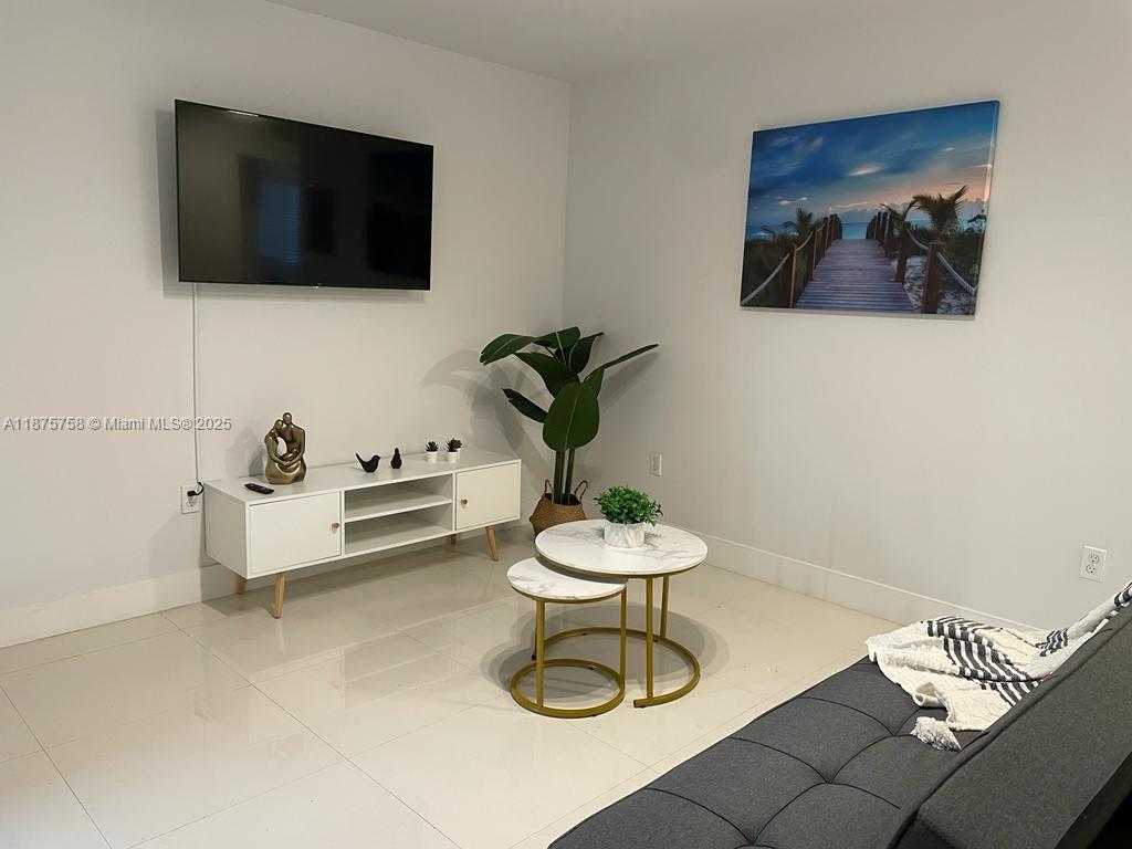 Small Image of 1375 SOUTH WEST 6TH ST, Miami Number 8