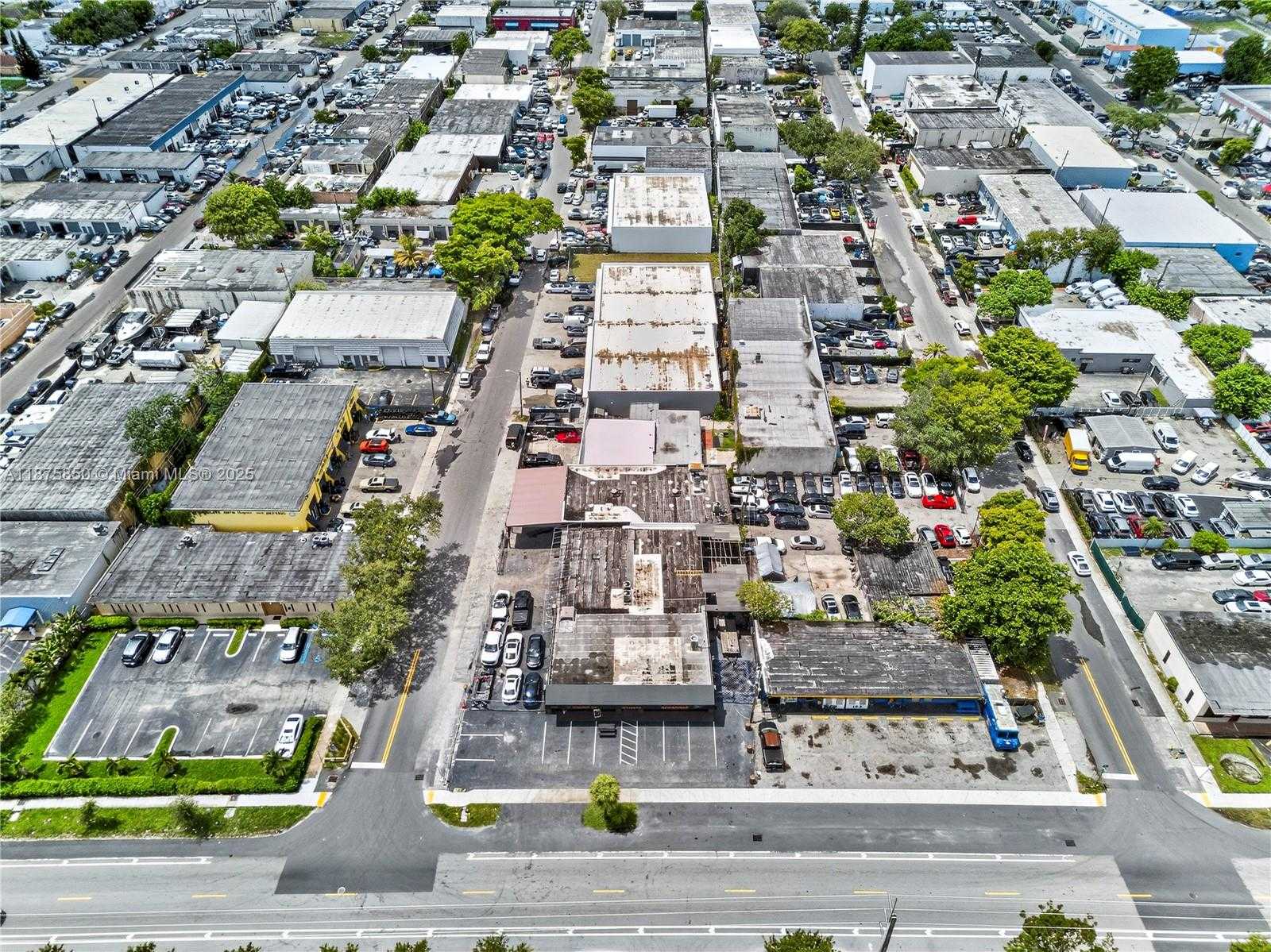 Small Image of Hollywood Number 6