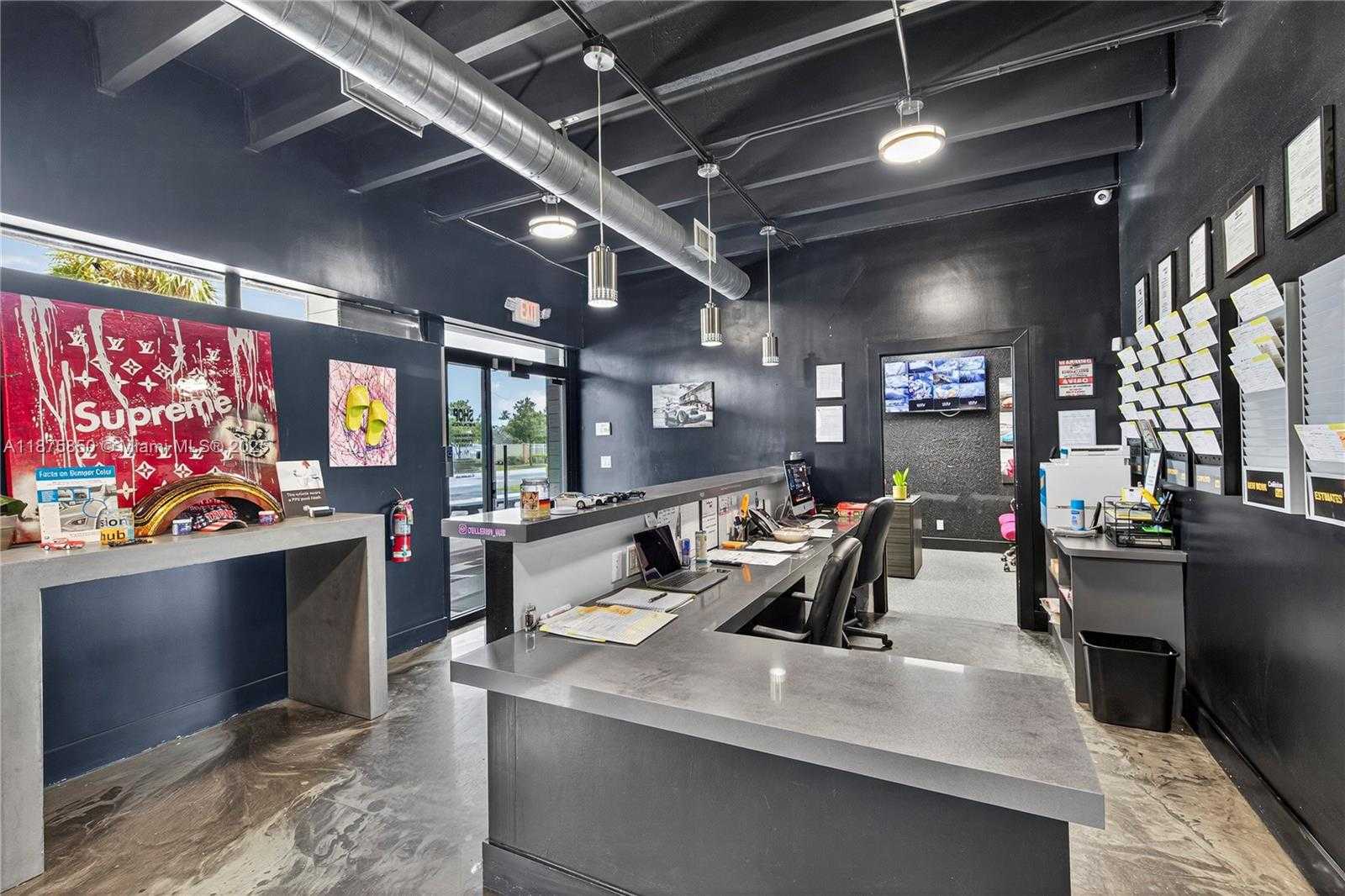 Small Image of Hollywood Number 63