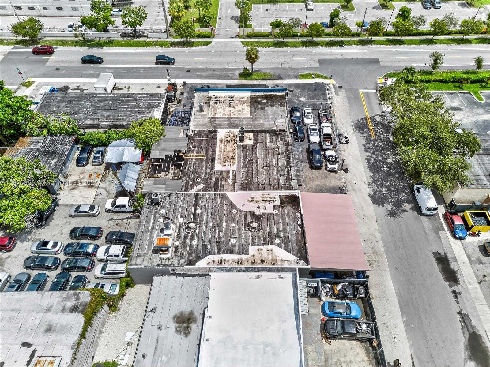 Small Image of Hollywood Number 9