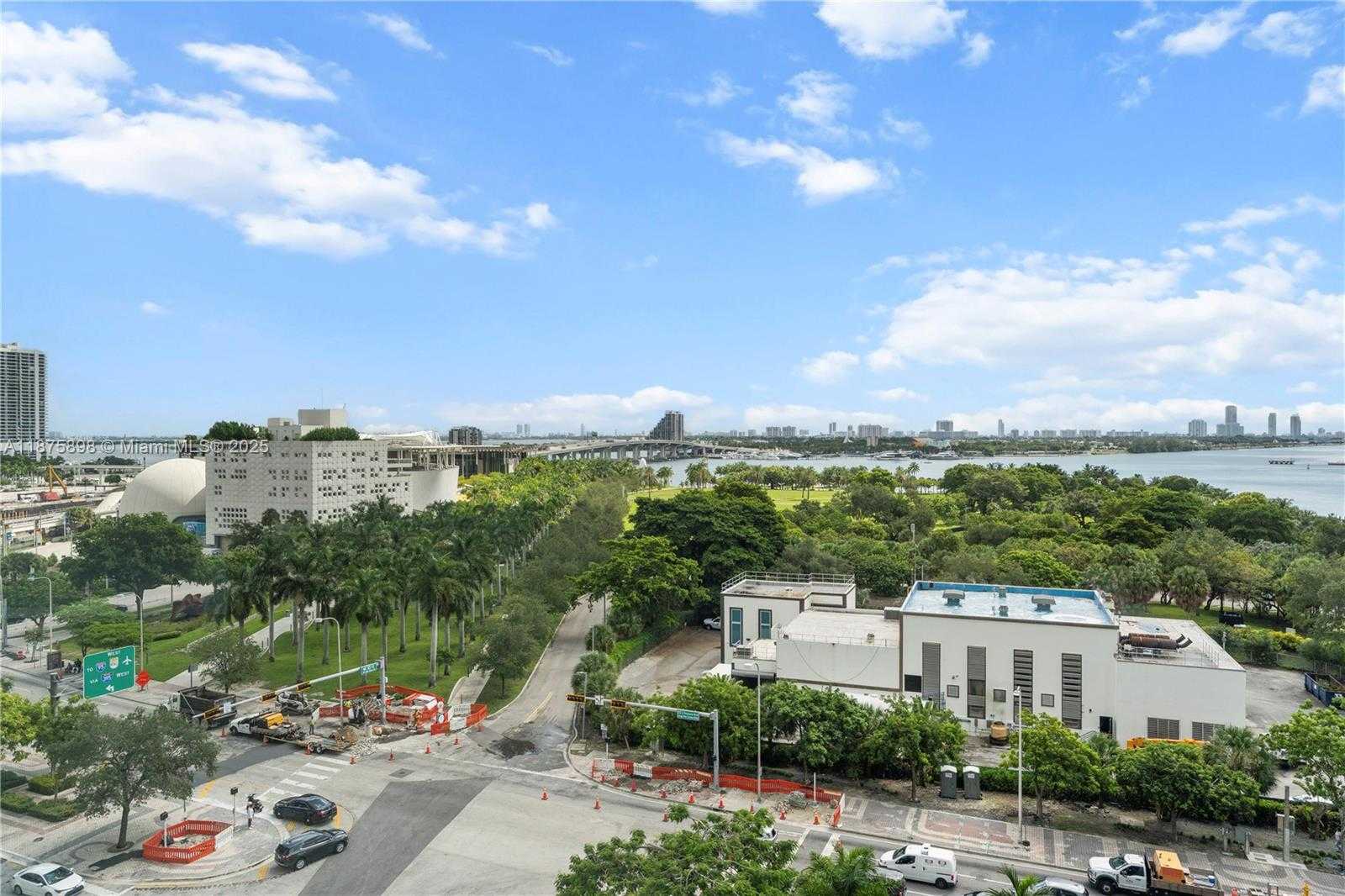 Small Image of 900 BISCAYNE BLVD #O-1001, Miami Number 11