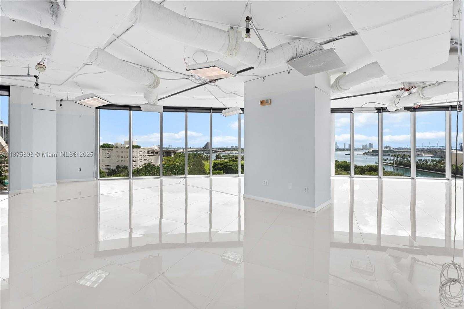 Small Image of 900 BISCAYNE BLVD #O-1001, Miami Number 3