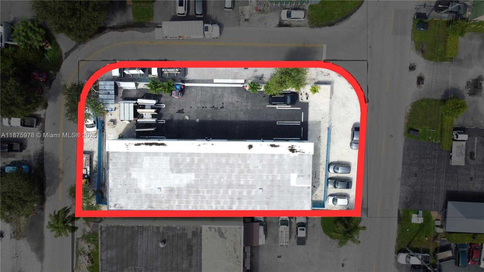 Small Image of 2757 WEST 77TH PL, Hialeah Number 3