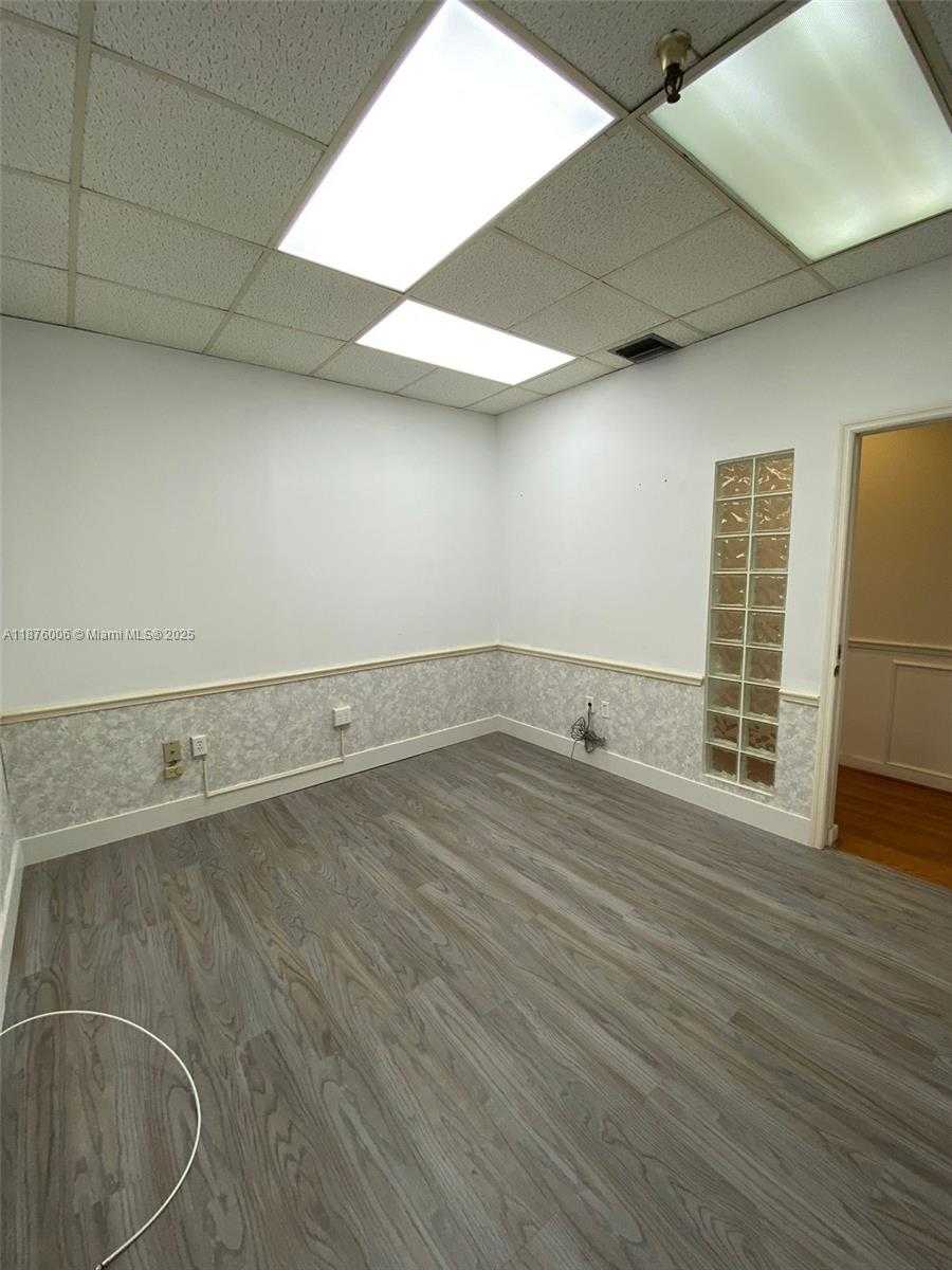 Small Image of 5245 NORTH WEST 36TH ST, Miami Springs Number 3