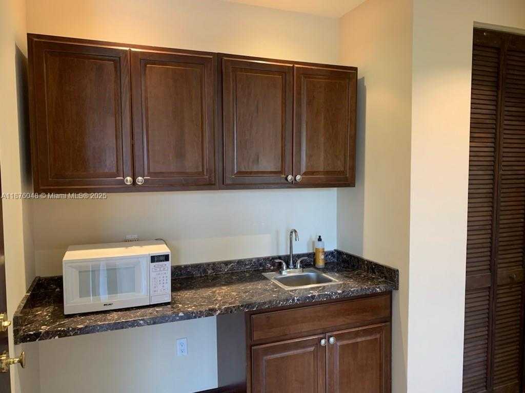 Small Image of 2750 NORTH EAST 185TH ST #202, Aventura Number 7