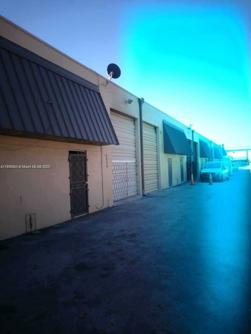 Small Image of 4229 NORTH WEST 37TH AVE #4229, Miami Number 2