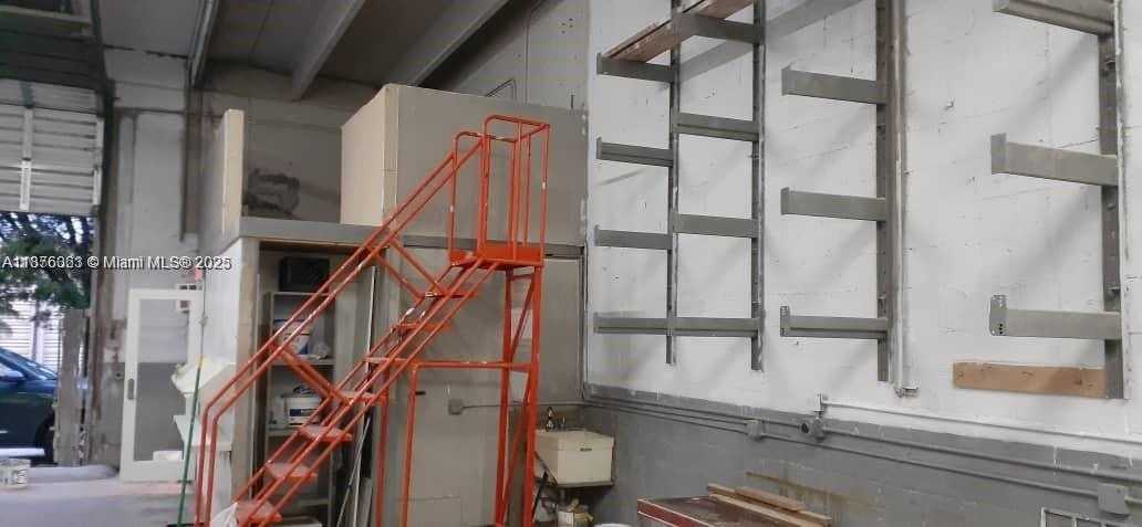 Small Image of 4229 NORTH WEST 37TH AVE #4229, Miami Number 4