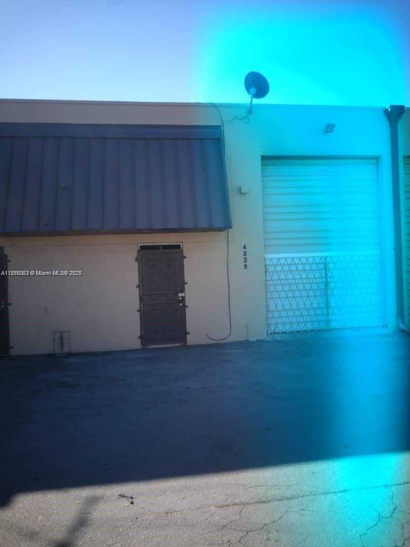 Small Image of 4229 NORTH WEST 37TH AVE #4229, Miami Number 6