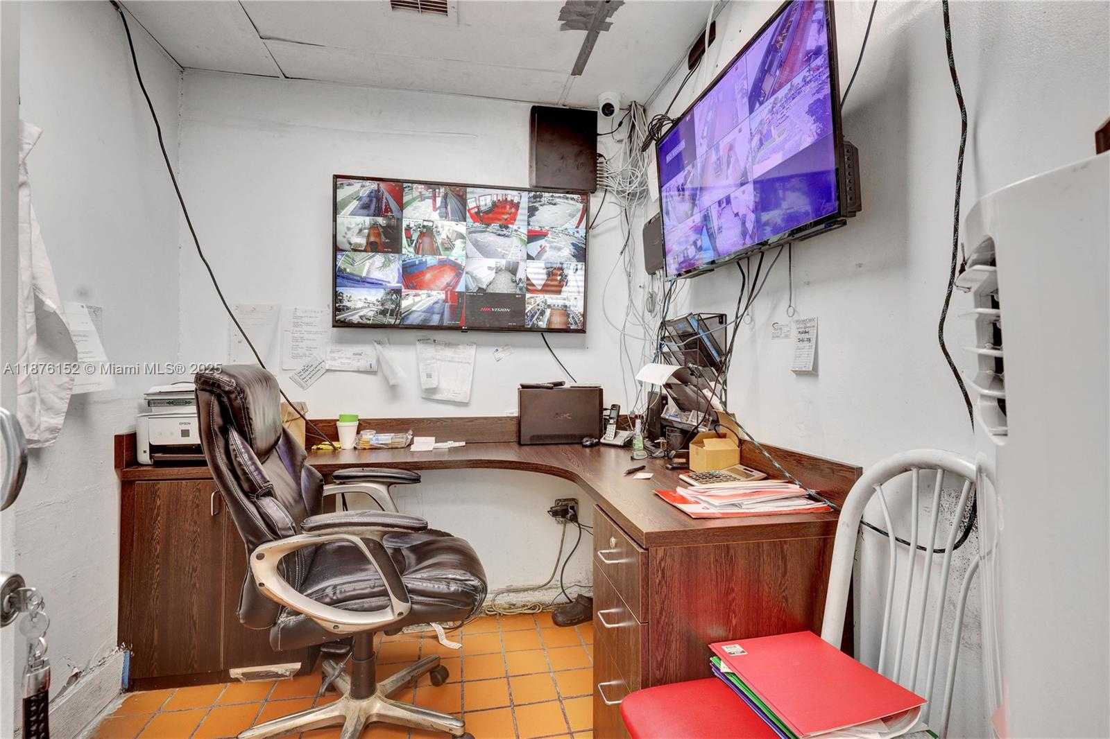 Small Image of 4775 NORTH WEST 183RD ST, Miami Gardens Number 5