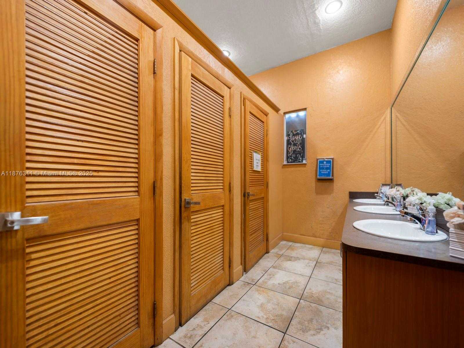 Small Image of 3001 NORTH WEST 22ND AVE, Miami Number 14