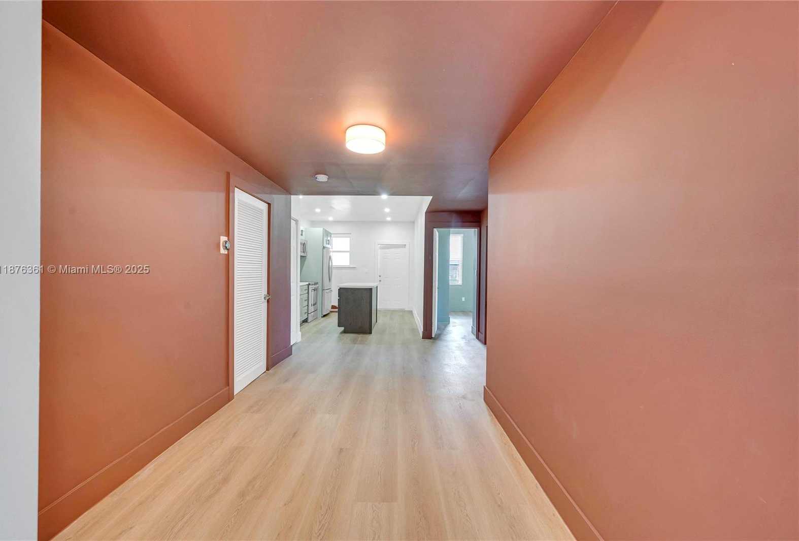 Small Image of 893 NORTH EAST 81ST ST, Miami Number 14