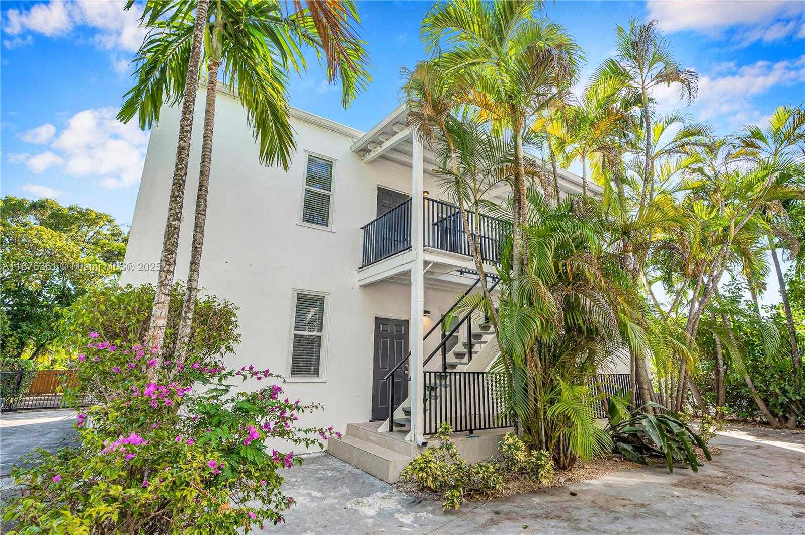 Small Image of 893 NORTH EAST 81ST ST, Miami Number 17