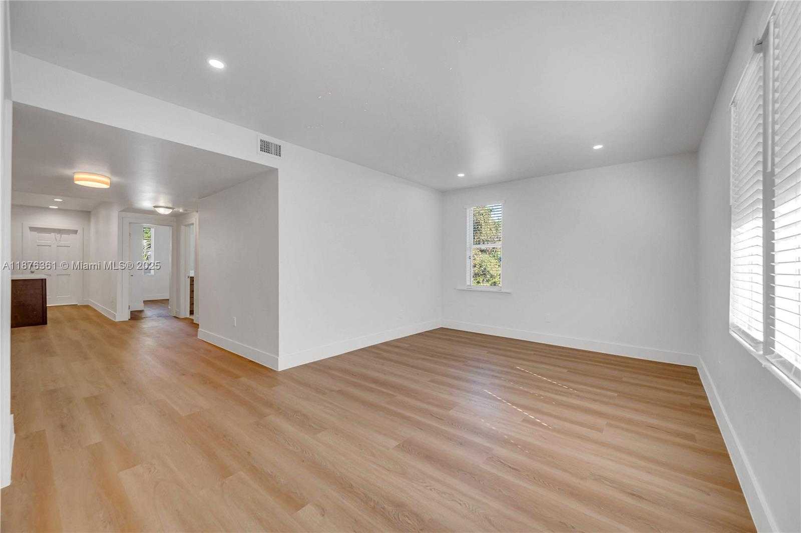 Small Image of 893 NORTH EAST 81ST ST, Miami Number 8
