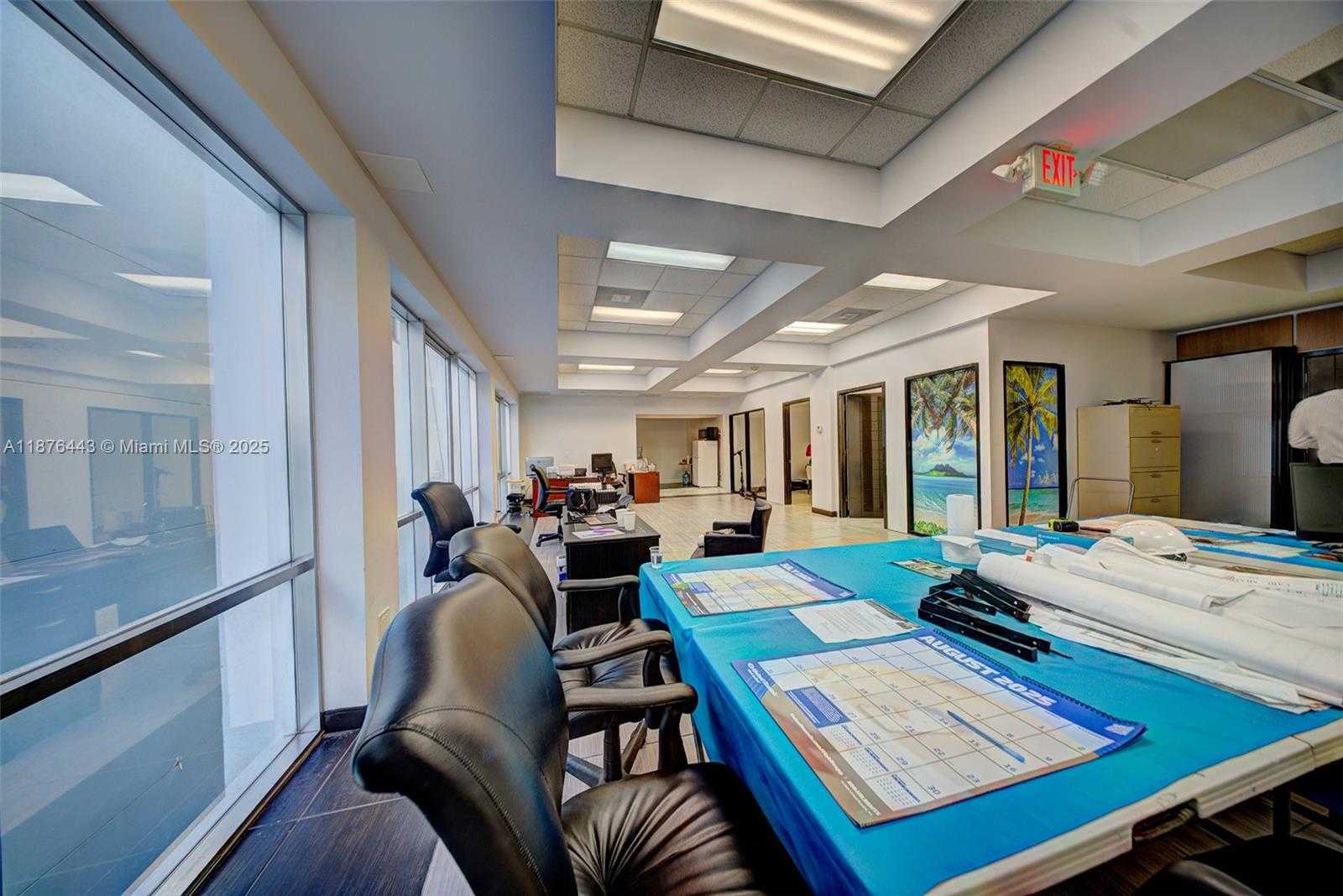 Small Image of 4100 PINE TREE DR, Miami Beach Number 22