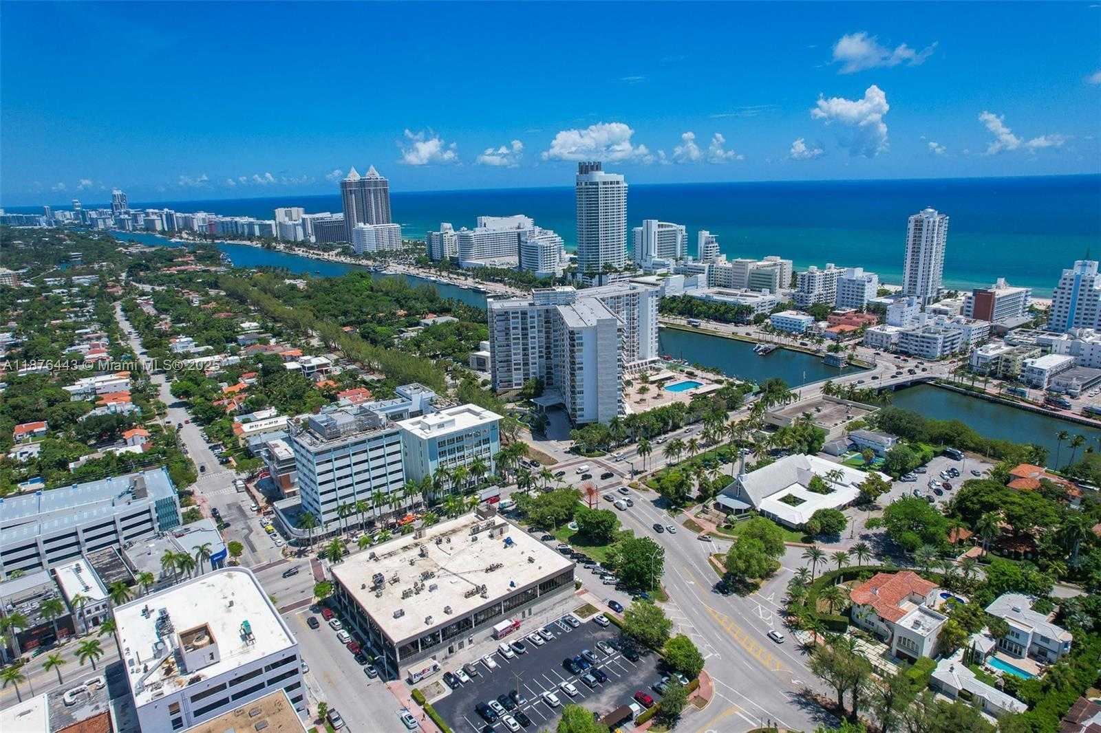 Small Image of 4100 PINE TREE DR, Miami Beach Number 5