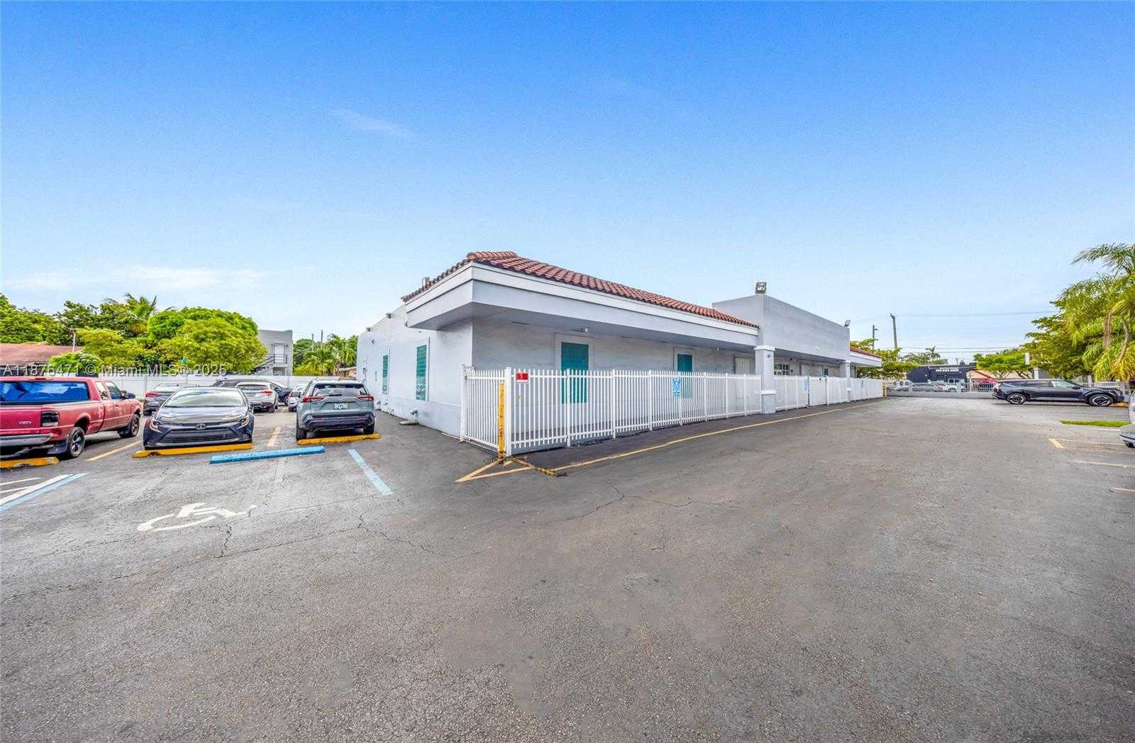 Small Image of 2901 NORTH WEST 17TH AVE, Miami Number 2