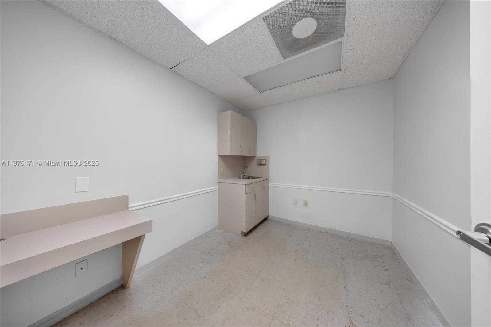 Small Image of 2901 NORTH WEST 17TH AVE, Miami Number 20