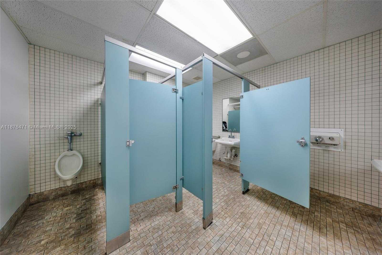 Small Image of 2901 NORTH WEST 17TH AVE, Miami Number 21