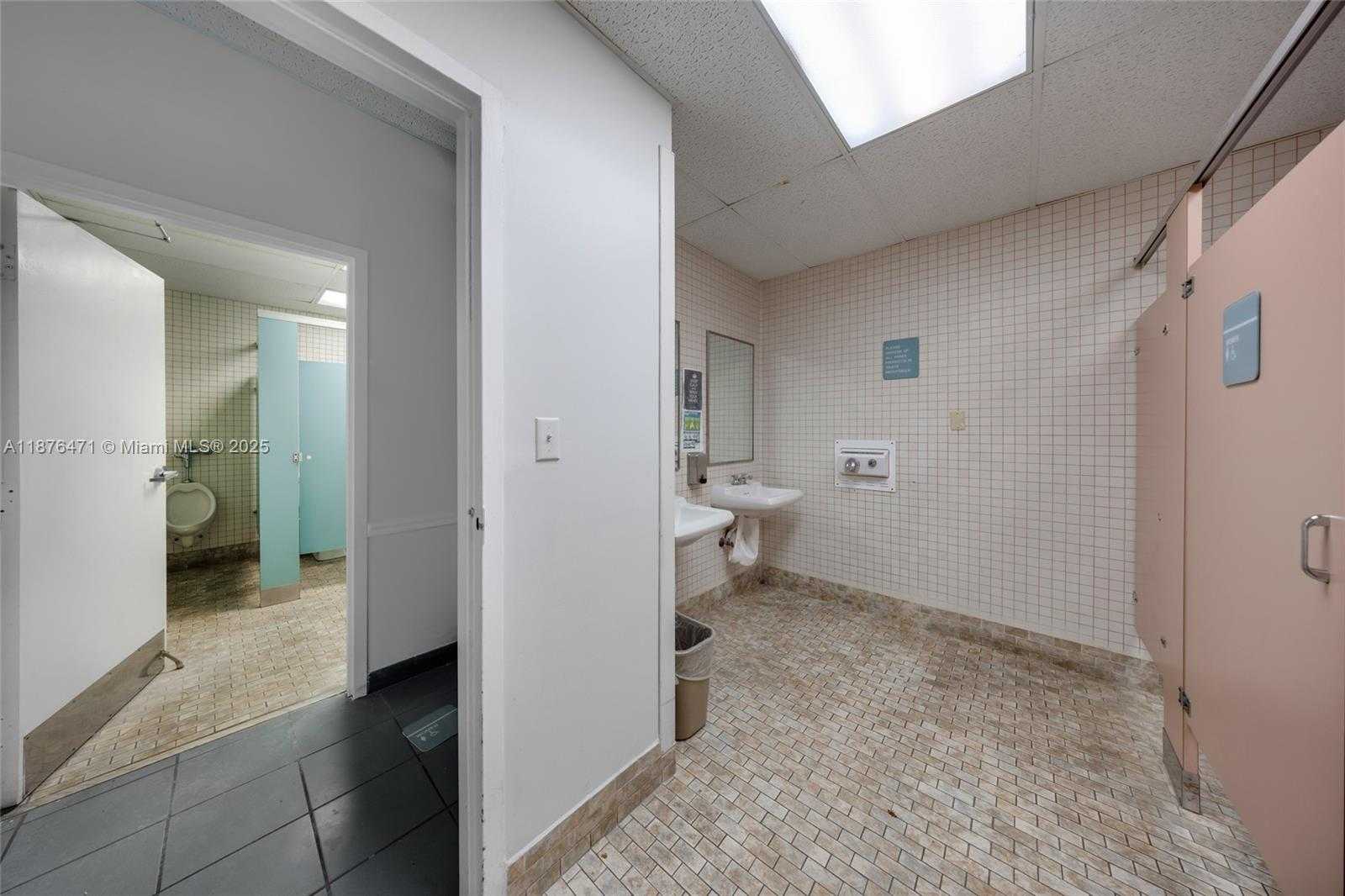 Small Image of 2901 NORTH WEST 17TH AVE, Miami Number 22