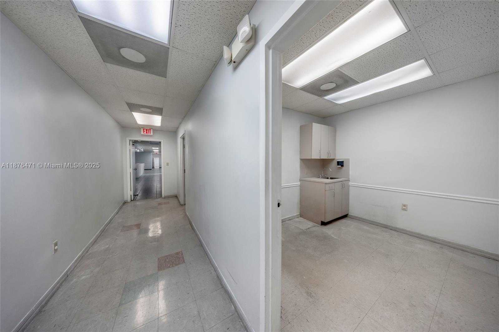Small Image of 2901 NORTH WEST 17TH AVE, Miami Number 33