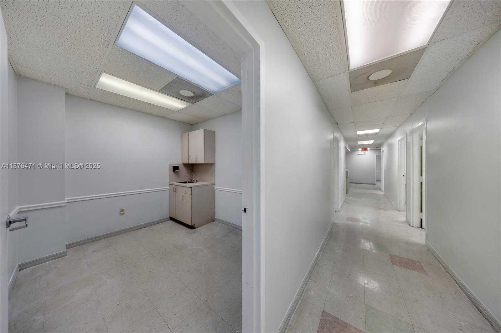 Small Image of 2901 NORTH WEST 17TH AVE, Miami Number 36