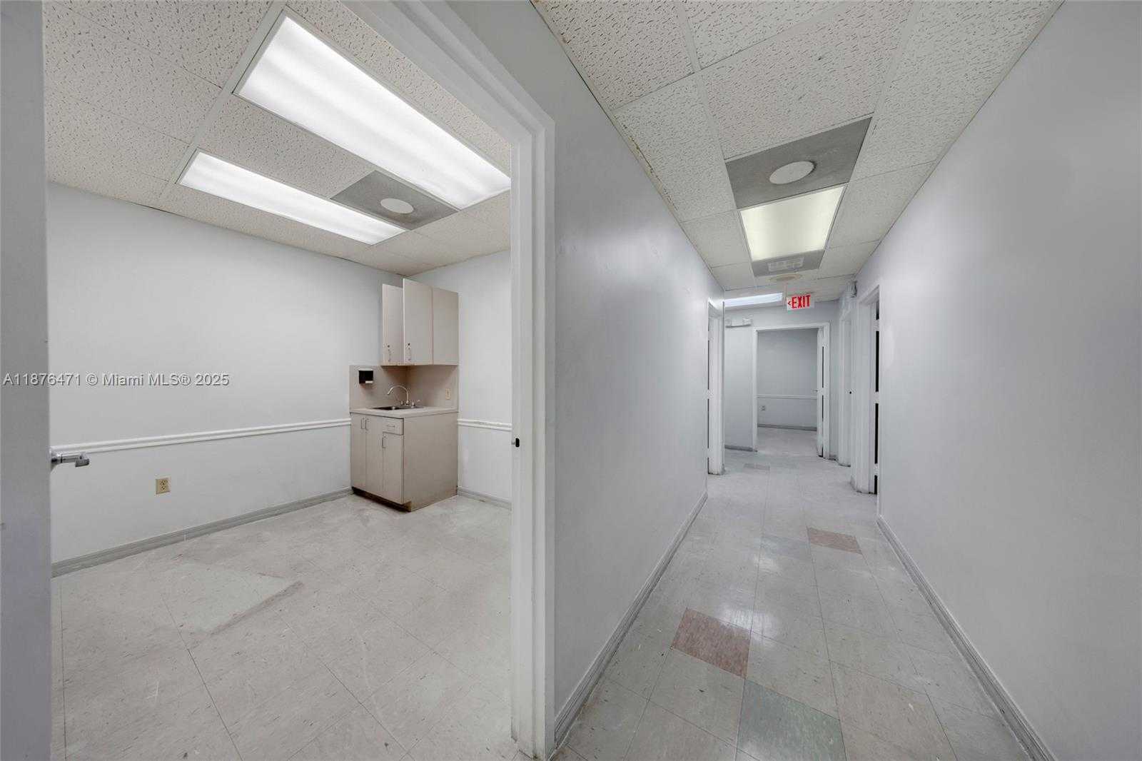 Small Image of 2901 NORTH WEST 17TH AVE, Miami Number 37