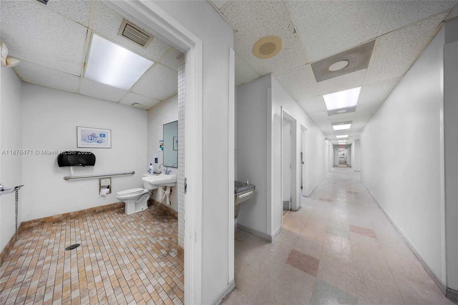Small Image of 2901 NORTH WEST 17TH AVE, Miami Number 47