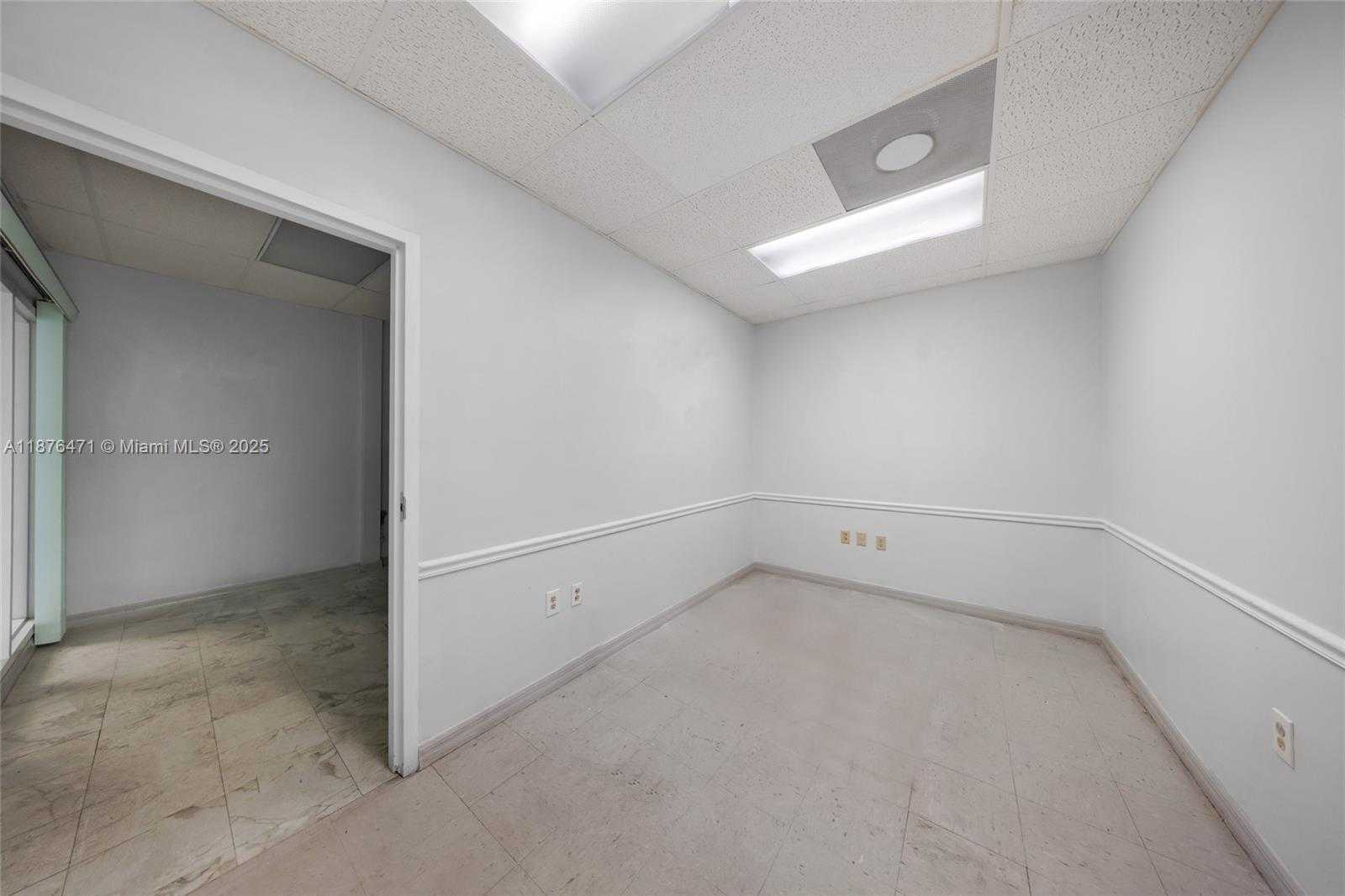 Small Image of 2901 NORTH WEST 17TH AVE, Miami Number 50