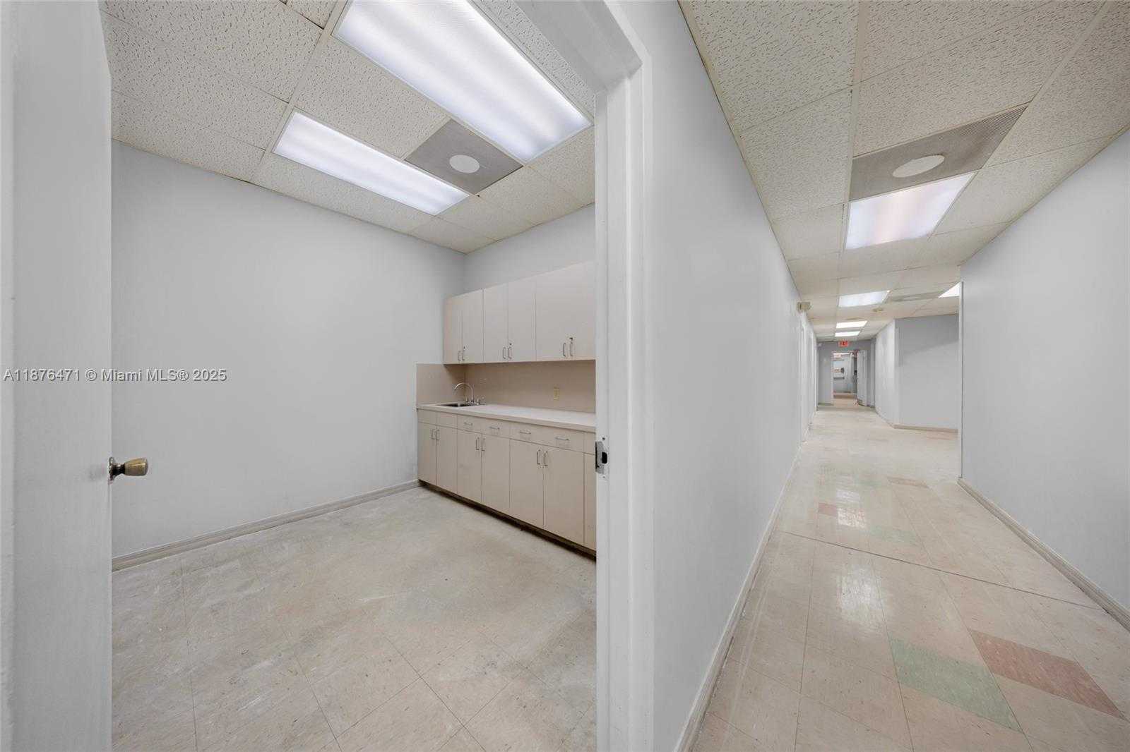 Small Image of 2901 NORTH WEST 17TH AVE, Miami Number 53