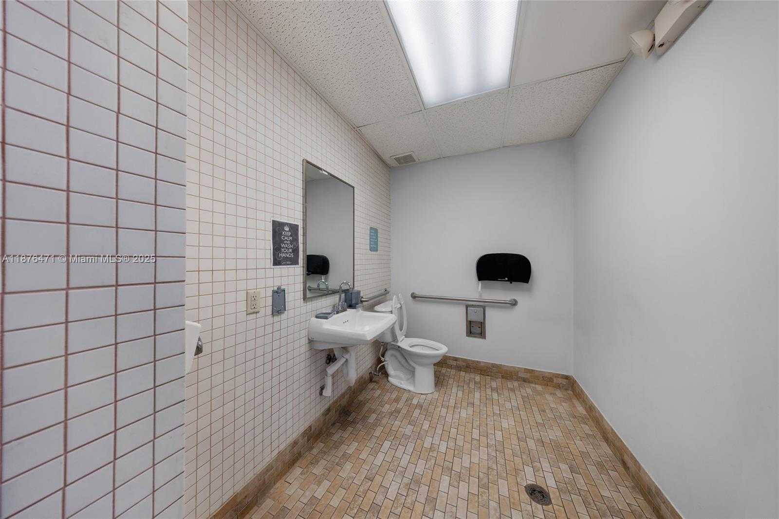 Small Image of 2901 NORTH WEST 17TH AVE, Miami Number 54