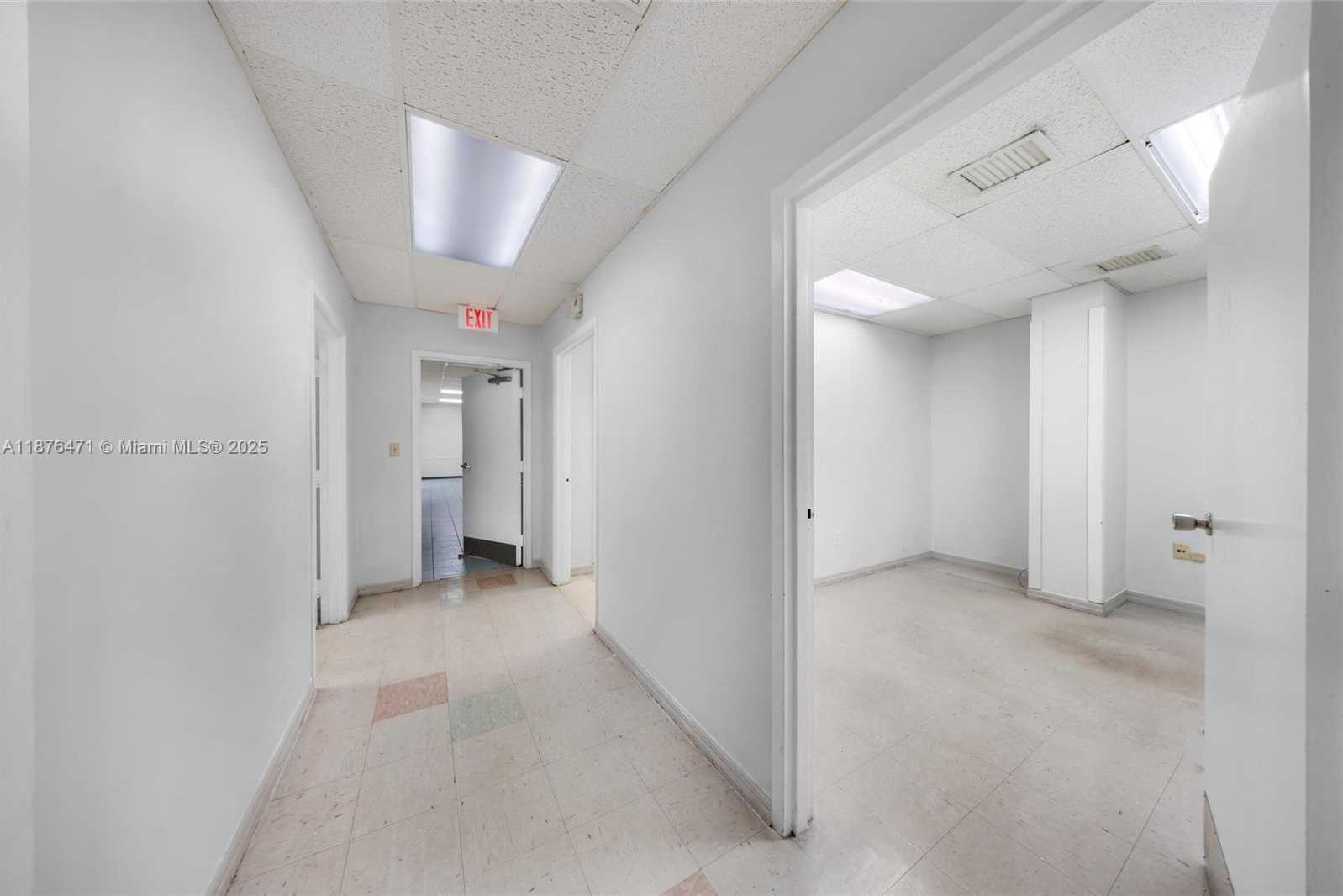 Small Image of 2901 NORTH WEST 17TH AVE, Miami Number 61